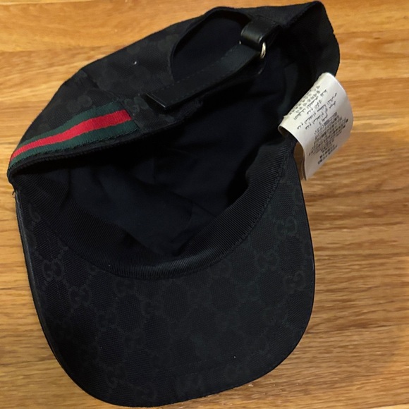 Gucci Black Hat with Red and Green Accents - Picture 5 of 6